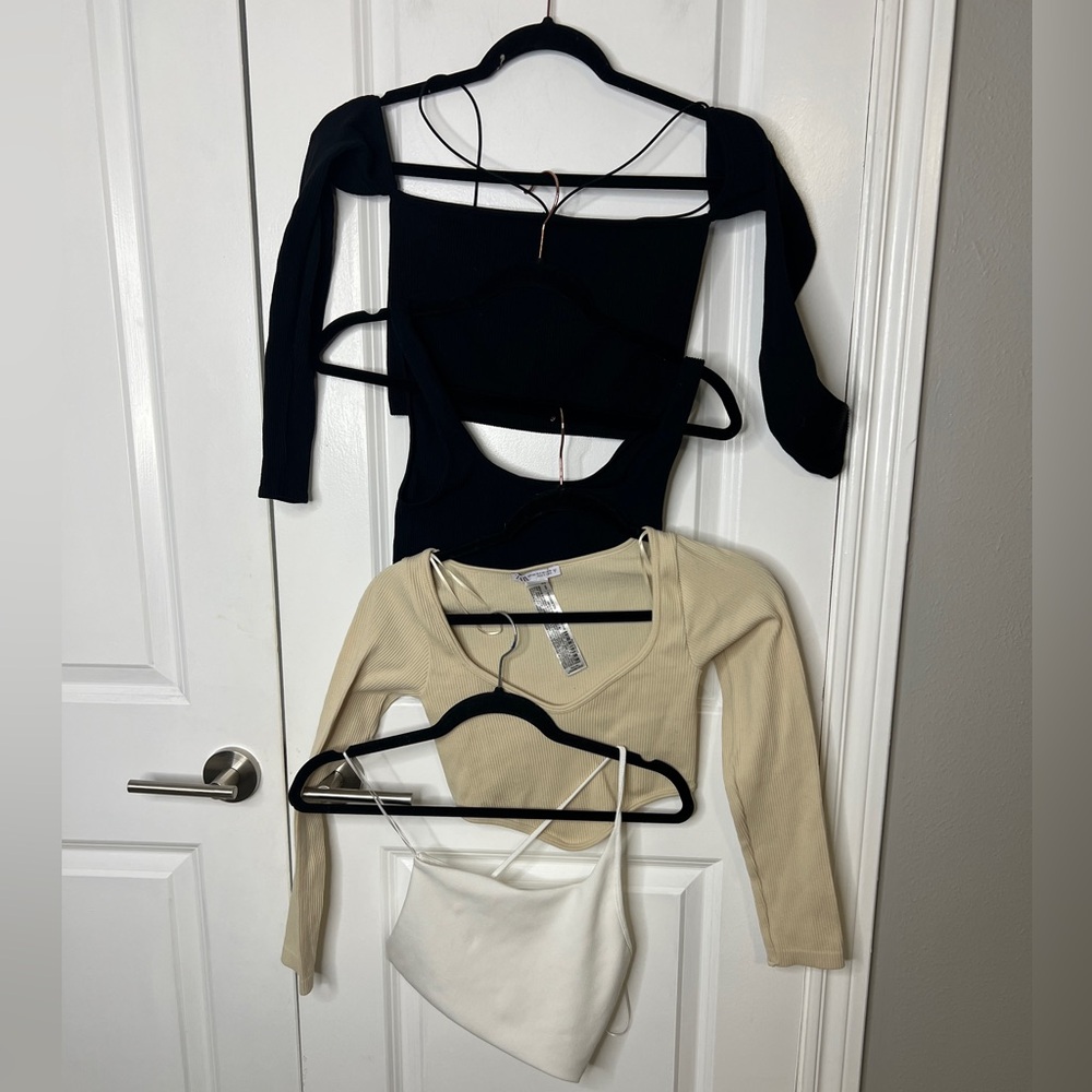 Zara Women's Crop Tops -Set of 4 Black, Cream, and White size small